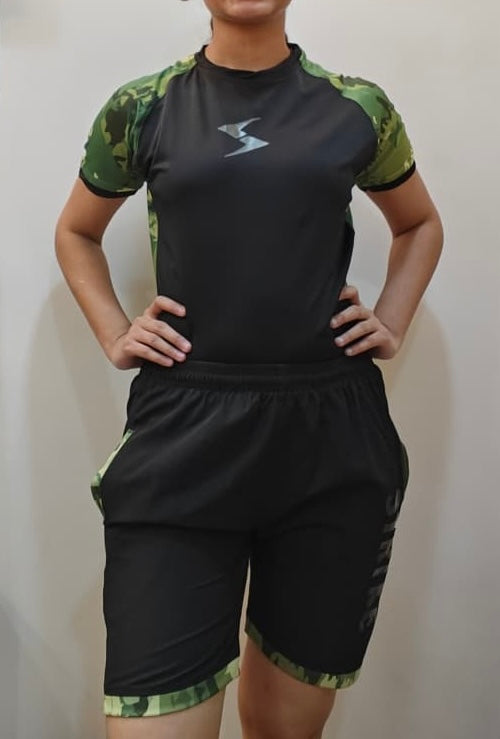 Emerald Strike Performance Set (women’s).
