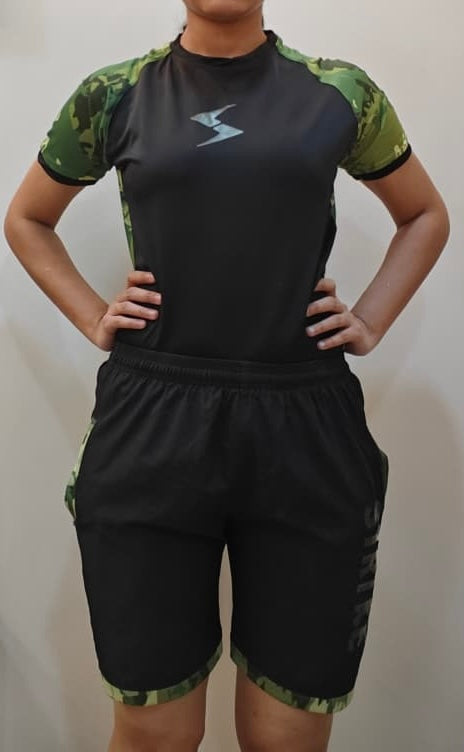 Emerald Strike Performance Set (women’s).