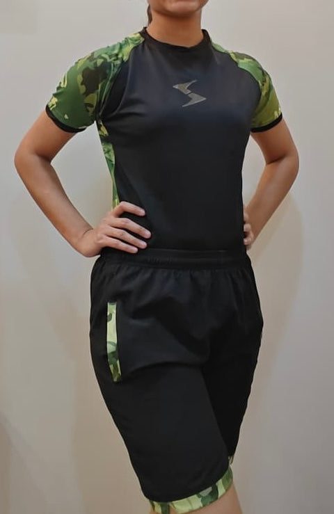 Emerald Strike Performance Set (women’s).